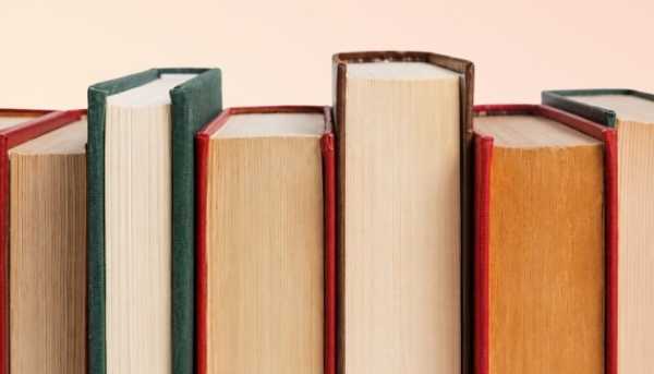 Латвія заборонила ввезення книг з Росії та Білорусі