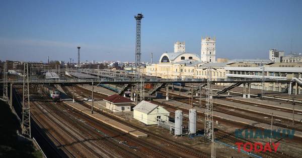 Харківські потяги запізнюються на шість годин