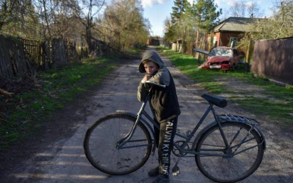 350 дітей на Донеччині підлягають примусовій евакуації