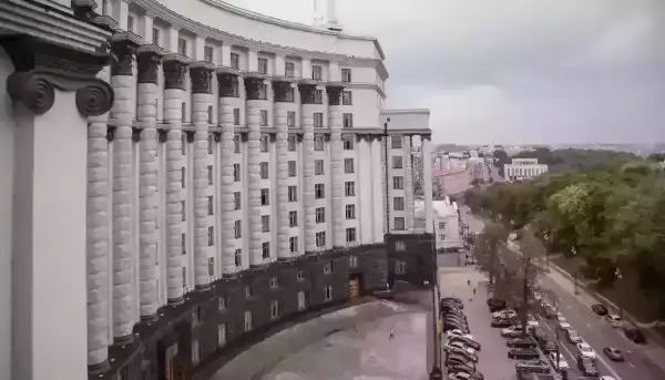 Аналітичні центри закликали уряд змінити підхід до відновлення бізнесу, який постраждав через війну