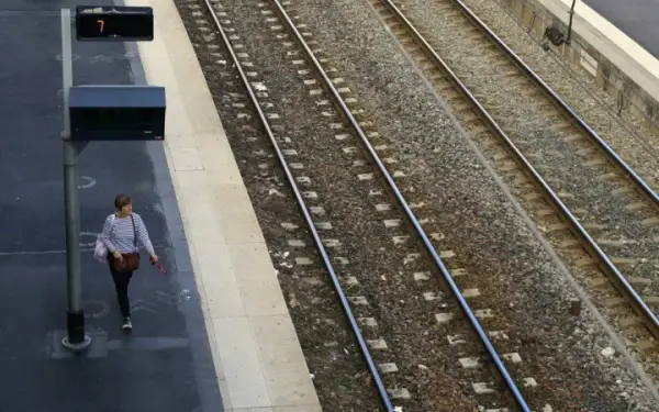 Поїзд зійшов з рейок у Франції: підозрюють саботаж
