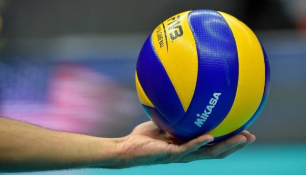 Збірна України першою вийшла до чвертьфіналу чемпіонату Європи з волейболу
