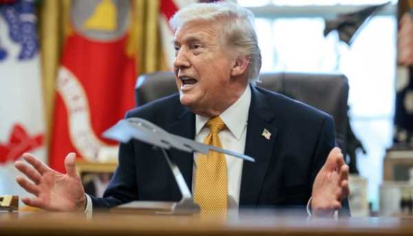 Підтримка Трампа знизилася до третини американців