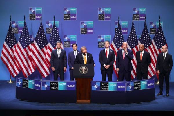 Президент США Дональд Трамп (у центрі) під час саміту НАТО 2026 року в Анкарі (Туреччина), 8 липня 2026 р