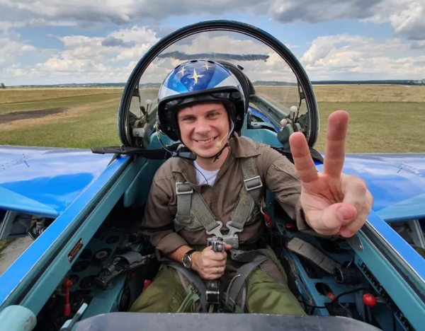 Дмитро Комаров: біографія, особисте життя та невідомі факти про ведучого