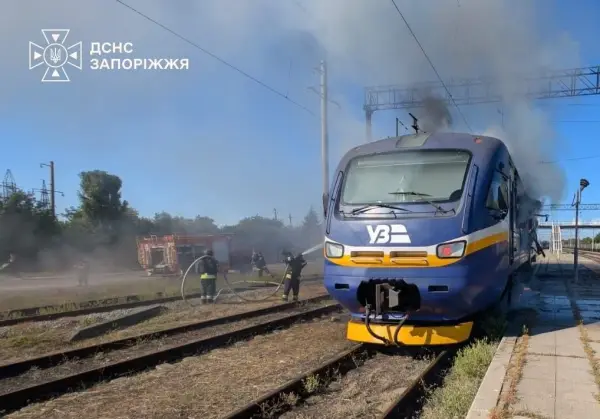 Ворог вдарив по поїзду Дніпро-Запоріжжя, загинула провідниця