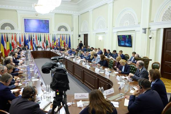 Стефанчук закликає депутатів до консолідації задля фінансової спроможності України