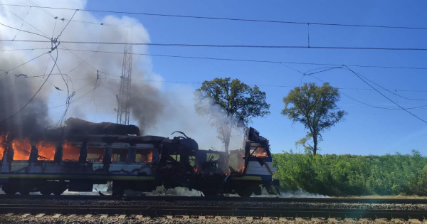 Укрзалізниця” евакуювала пасажирів потяга після ворожої атаки на Харківщині