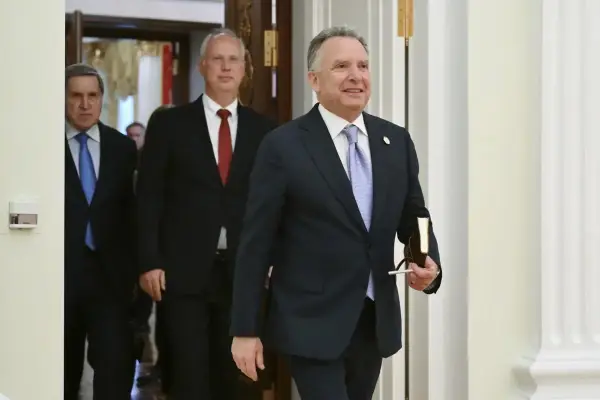 Спецпосланець президента США Стів Віткофф, спецпосланець РФ у США Кирил Дмитрієв і помічник Путіна Юрій Ушаков