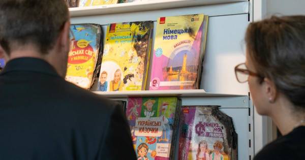 Харківські книги, постраждалі від обстрілів, представлені на Франкфуртському книжковому ярмарку