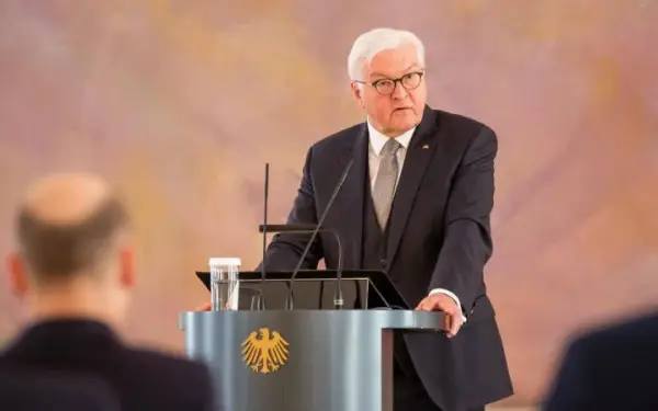 Президент Німеччини рятує уряд від політичної кризи