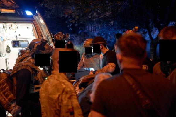 Екіпаж <i>Crew13</i> під час роботи